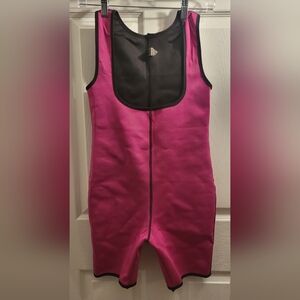 Vibrant Pink and Black Xl Sauna Suit For Workouts